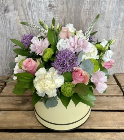 Moonlight - This stunning arrangement will delight the most discerning of flower lovers. Designed to be ready to enjoy from the moment it arrives. Hand delivered by a professional local florist.